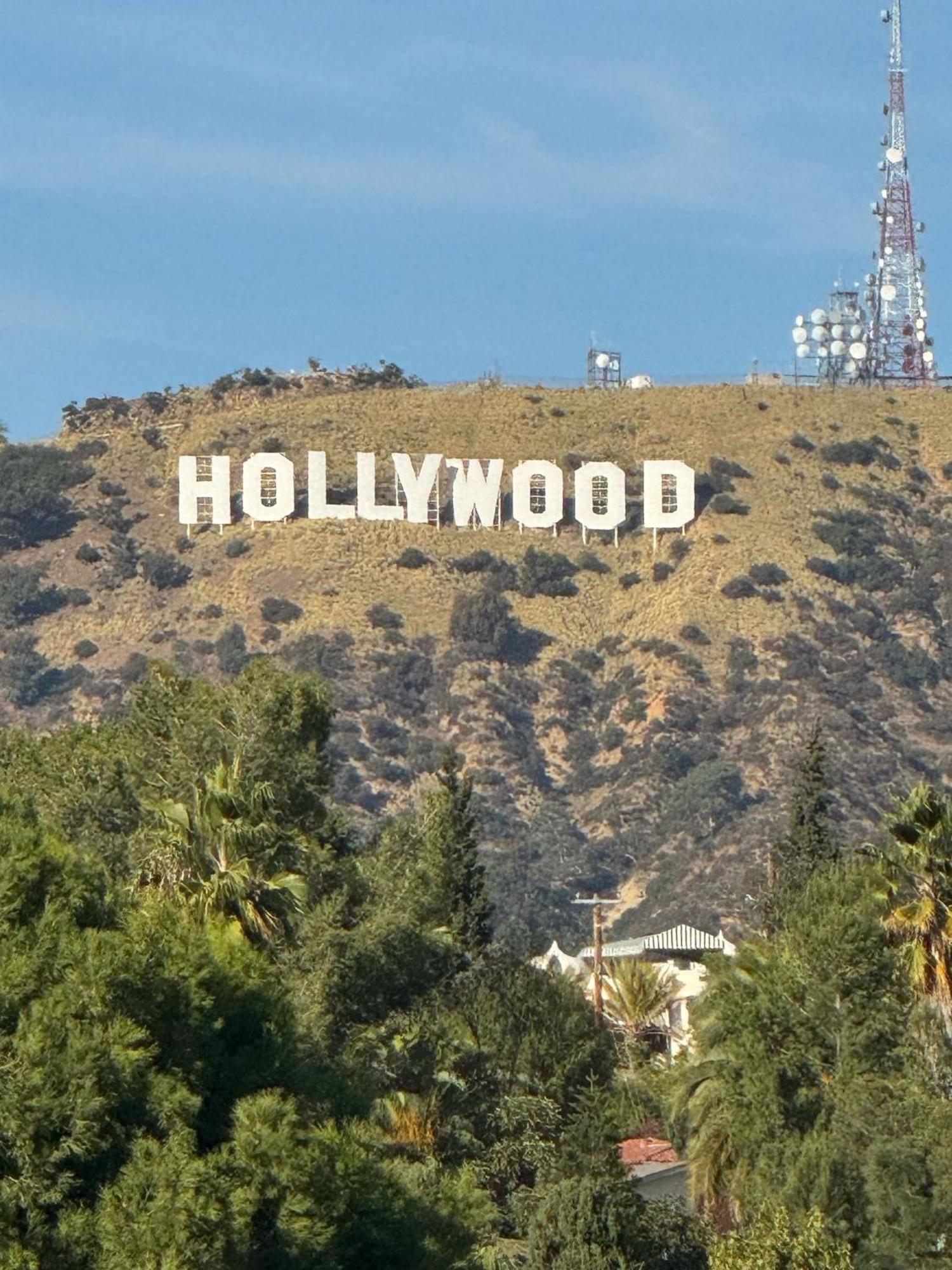 The Hollywood Franklin Near Universal