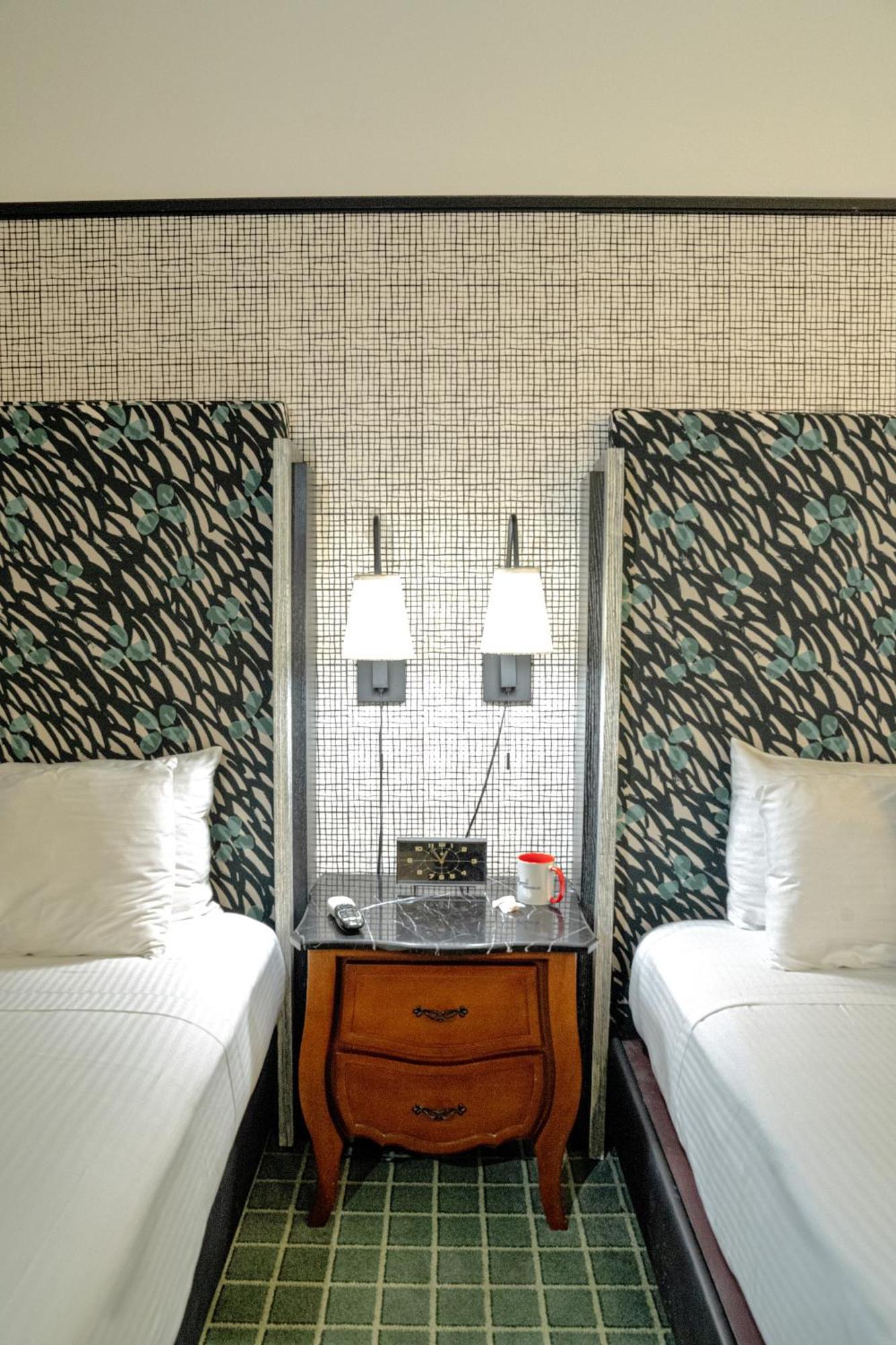 Hotel The Hollywood Franklin Near Universal 3*