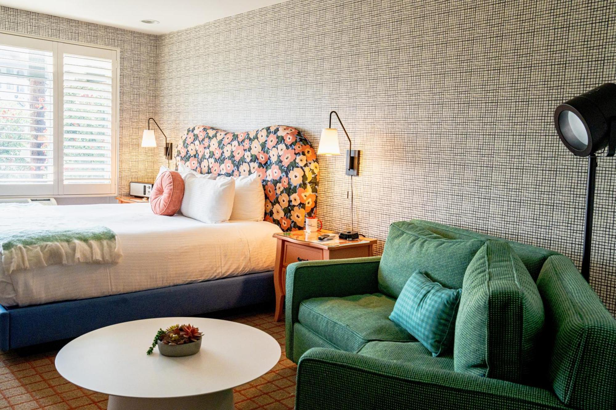 Hotel The Hollywood Franklin Near Universal 3*