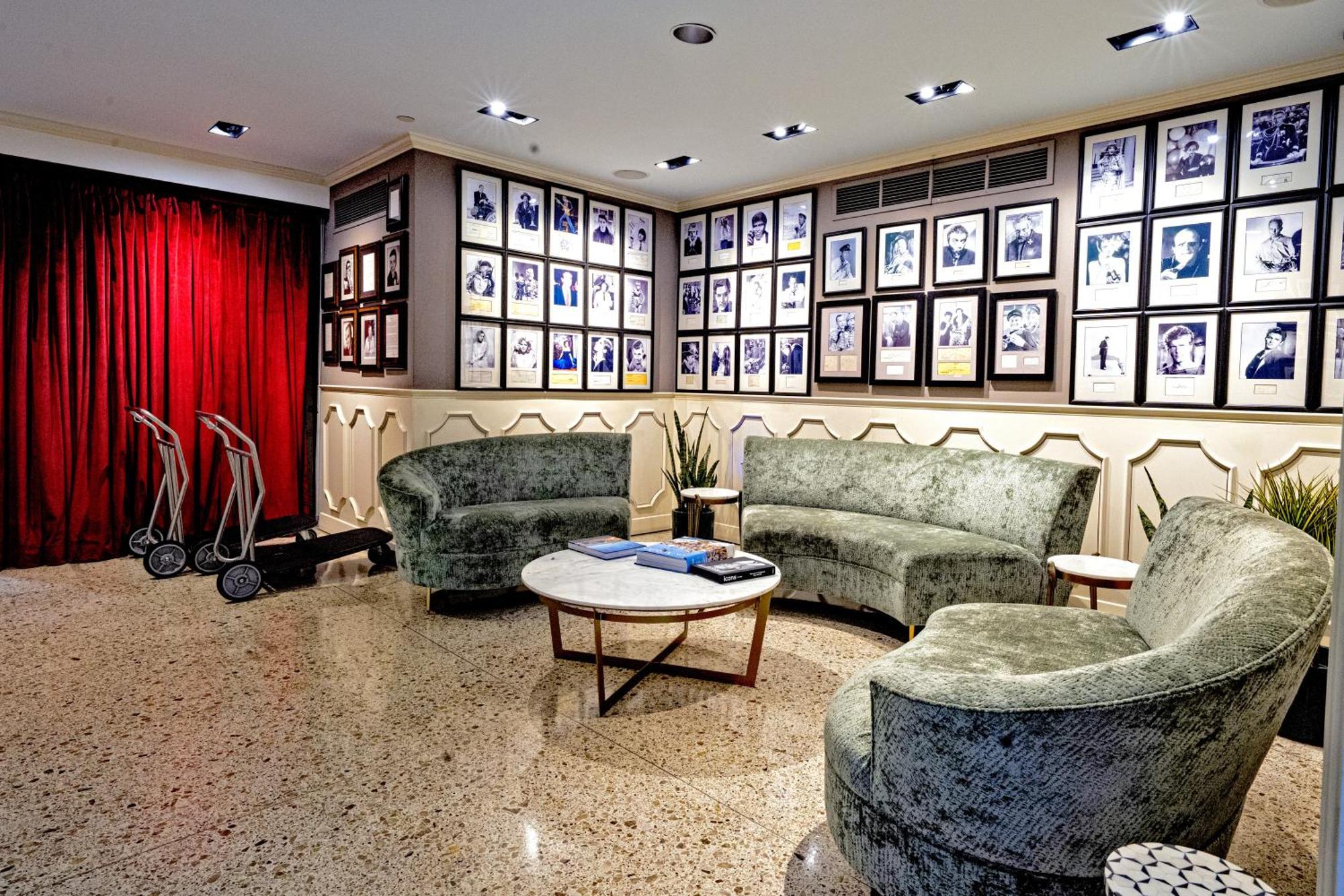 The Hollywood Franklin Near Universal Hotel 3*